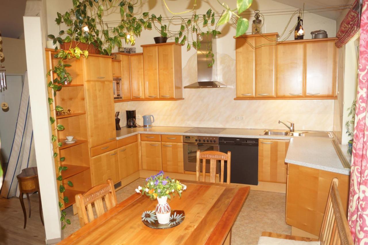Alpen Crystal Apartment Бишофсхофен Екстериор снимка