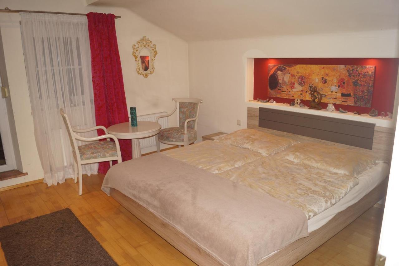 Alpen Crystal Apartment Бишофсхофен Екстериор снимка